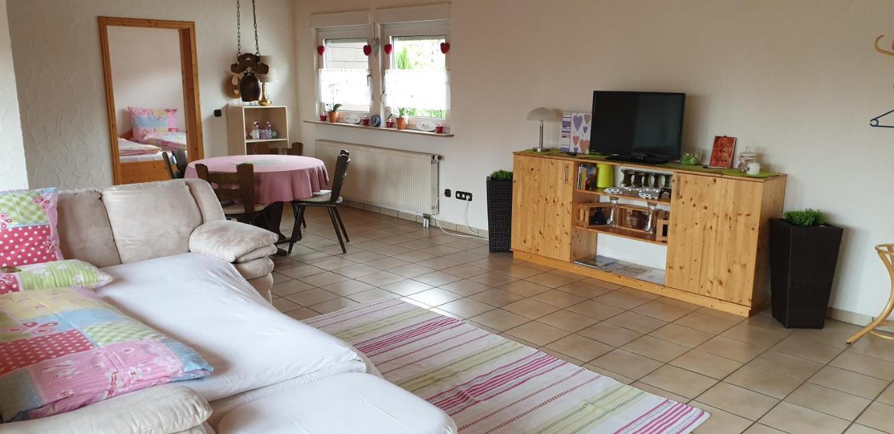 Ferienwohnung Weingut Leis Йострих-Винкел Екстериор снимка