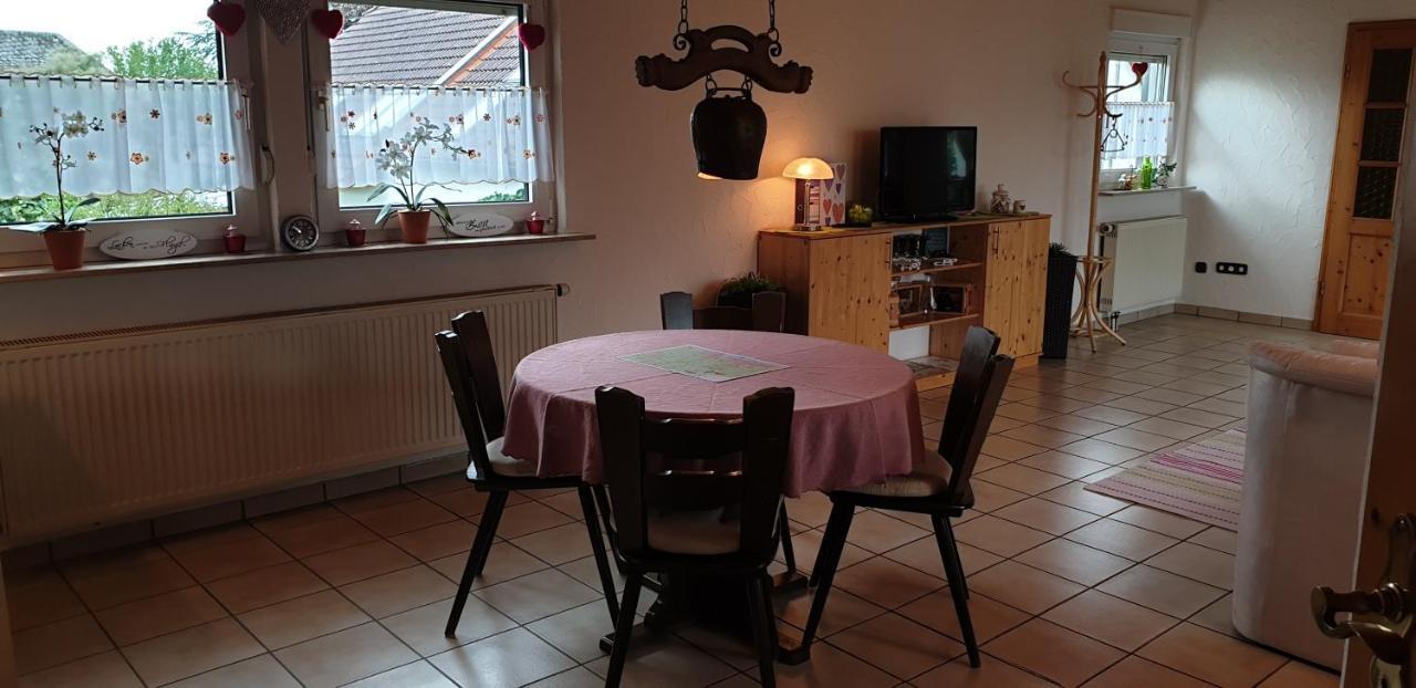 Ferienwohnung Weingut Leis Йострих-Винкел Екстериор снимка