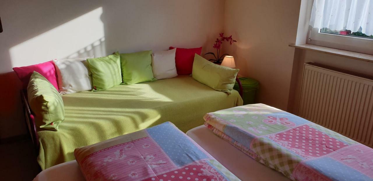 Ferienwohnung Weingut Leis Йострих-Винкел Екстериор снимка