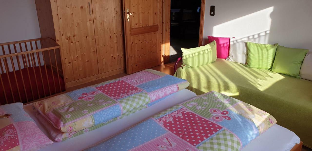 Ferienwohnung Weingut Leis Йострих-Винкел Екстериор снимка