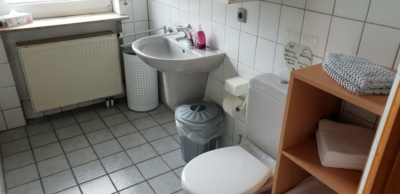 Ferienwohnung Weingut Leis Йострих-Винкел Екстериор снимка